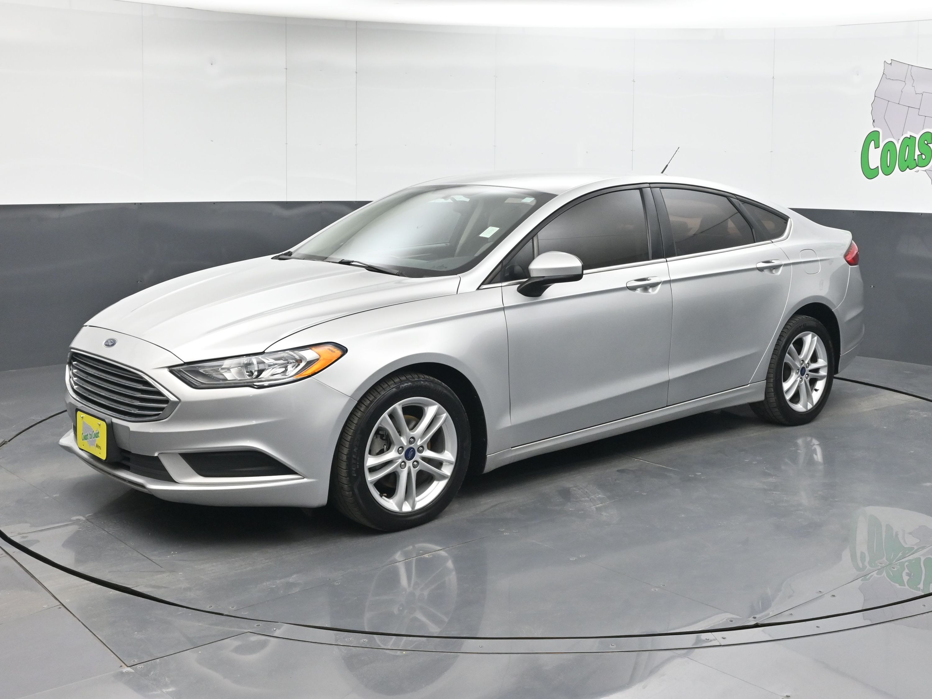 2018 Ford Fusion SE's photo