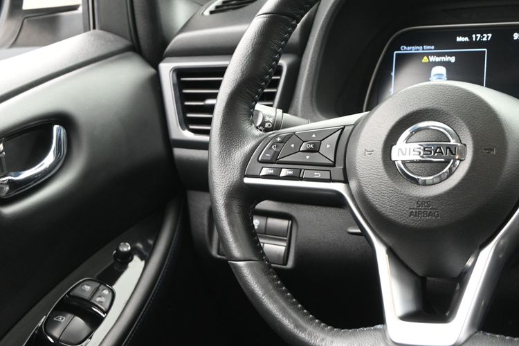 2018 Nissan LEAF SL