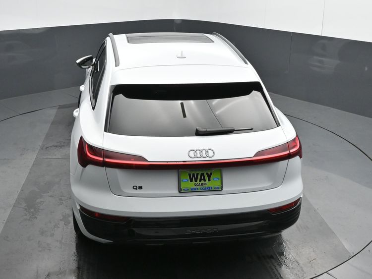 2024 Audi Q8 e-tron Prestige quattro