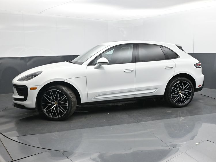 2025 Porsche Macan 