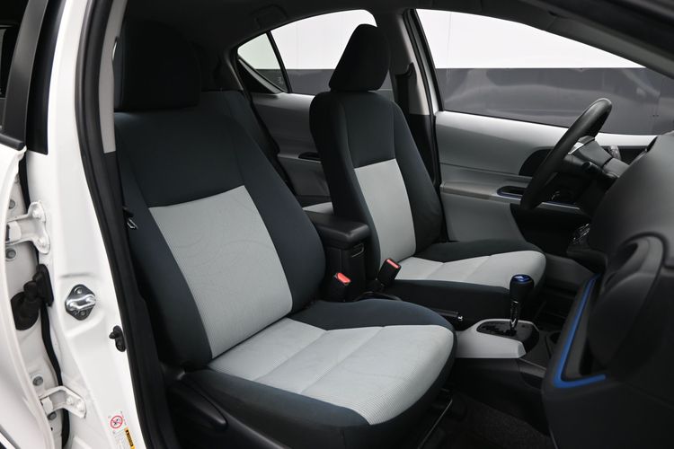 2013 Toyota Prius c Two