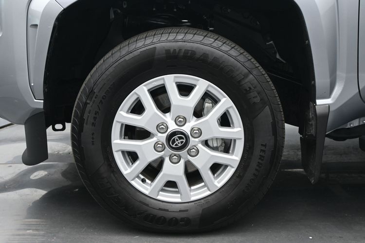 2025 Toyota Tacoma 2WD SR5