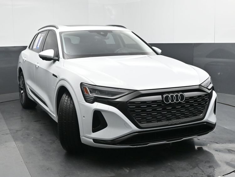 2024 Audi Q8 e-tron Prestige quattro