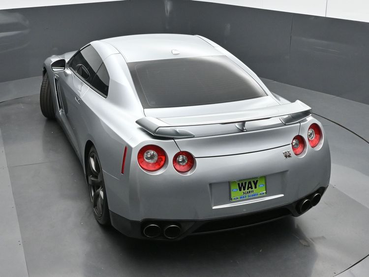 2011 Nissan GT-R Premium