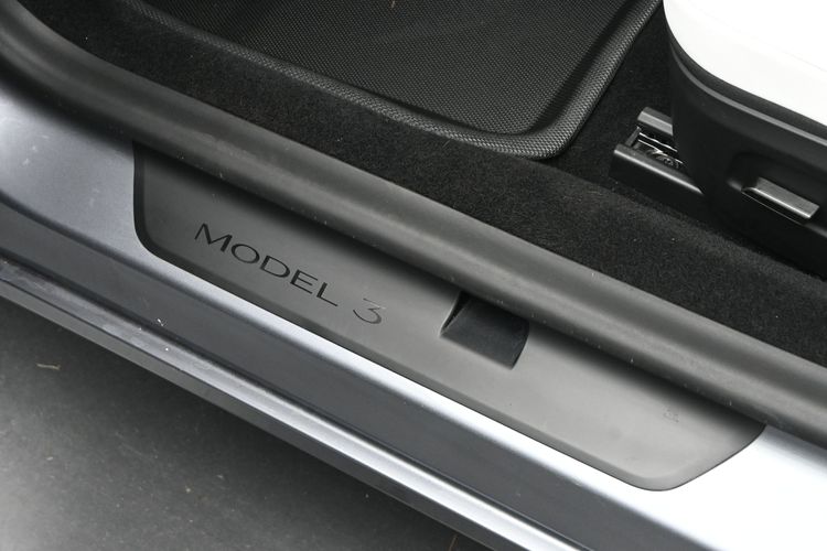 2025 Tesla Model 3 Long Range Rear-Wheel Drive