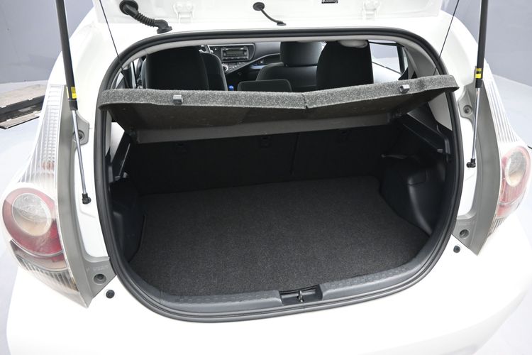 2013 Toyota Prius c Two