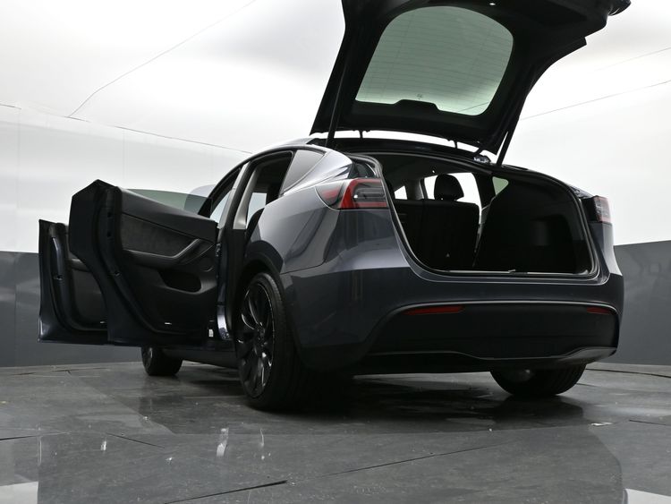 2022 Tesla Model Y Performance Dual Motor All-Wheel Drive