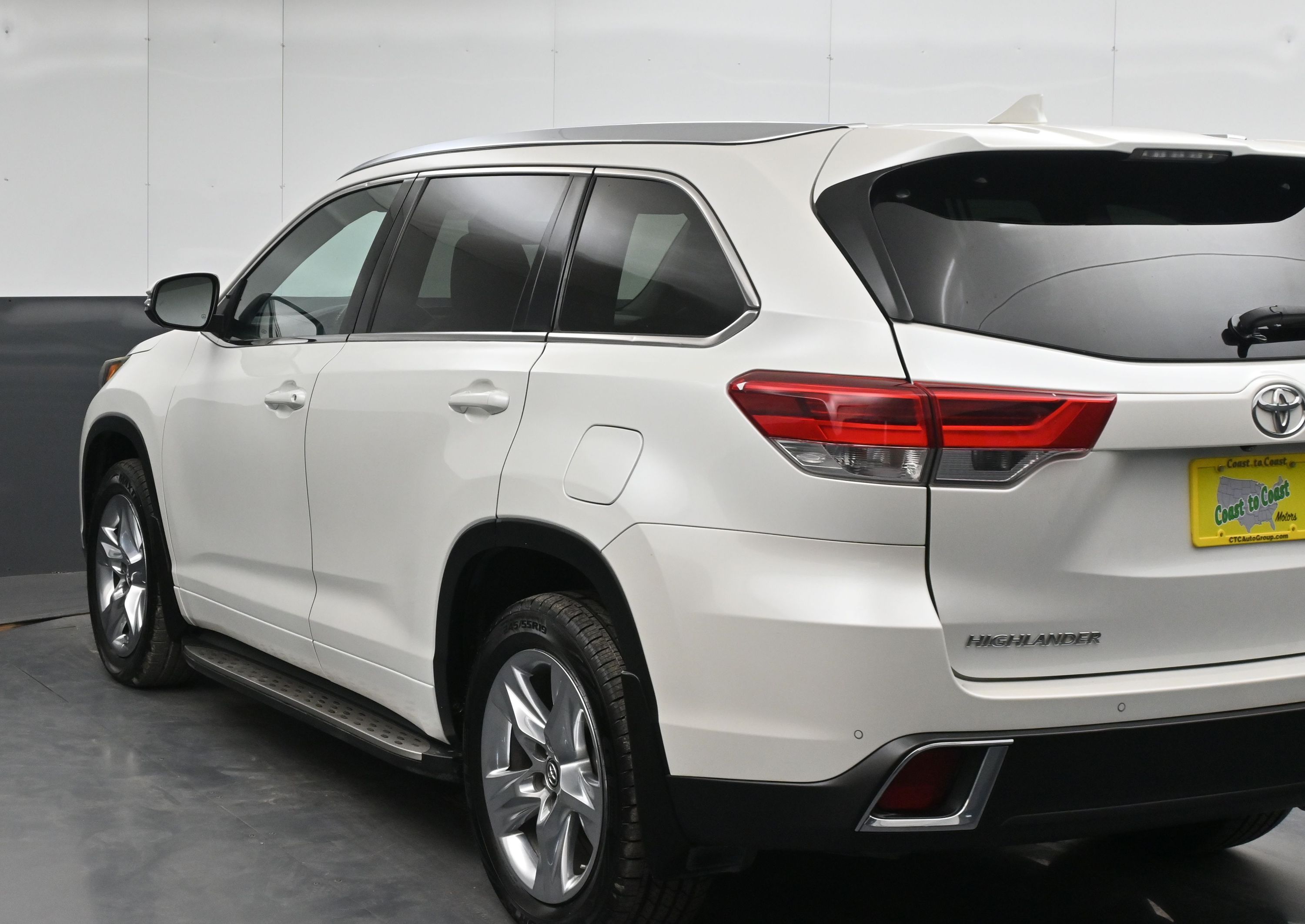2019 Toyota Highlander Limited - Photo 4