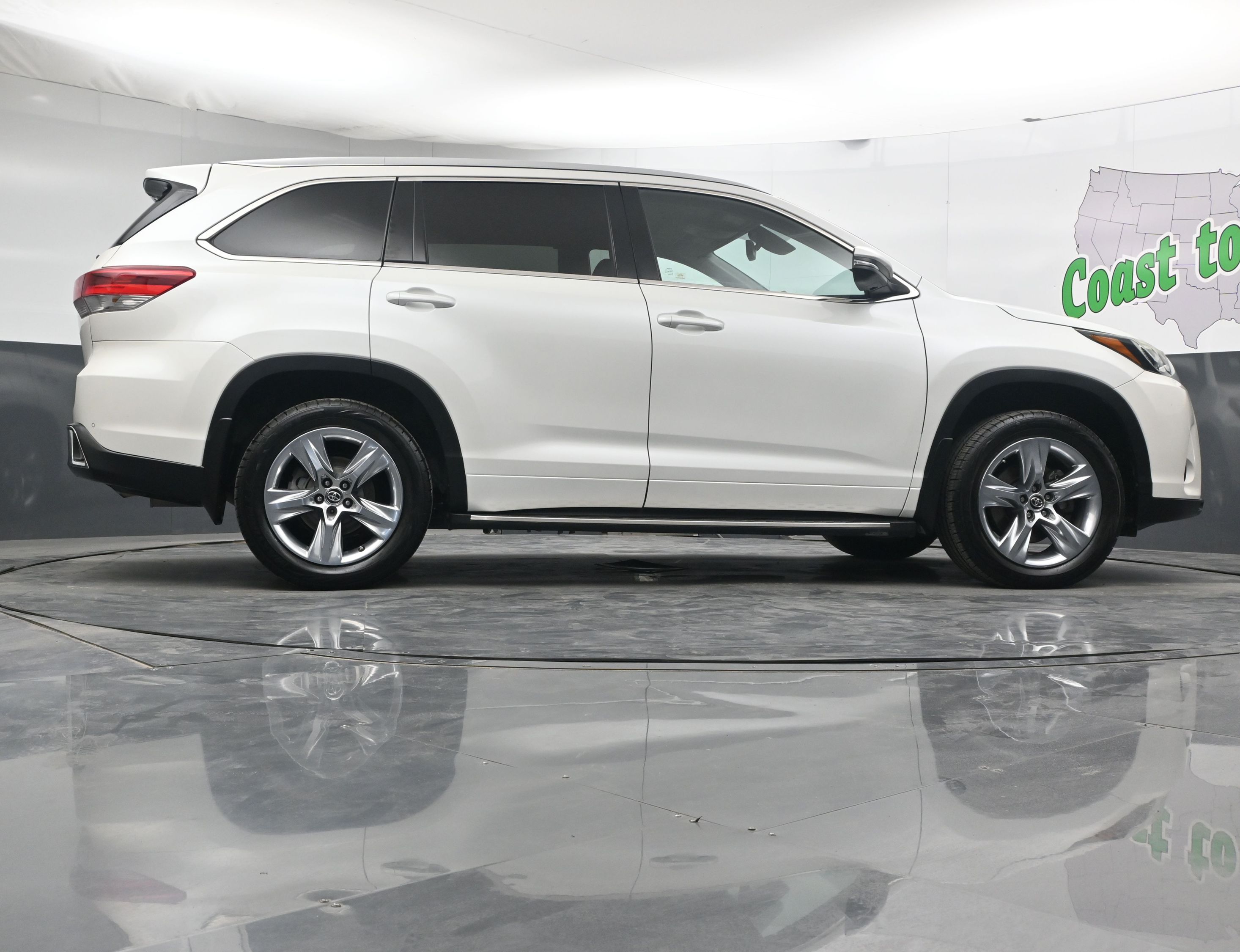 2019 Toyota Highlander Limited - Photo 18