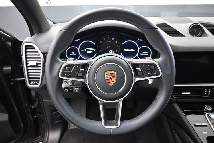 2023 Porsche Cayenne 