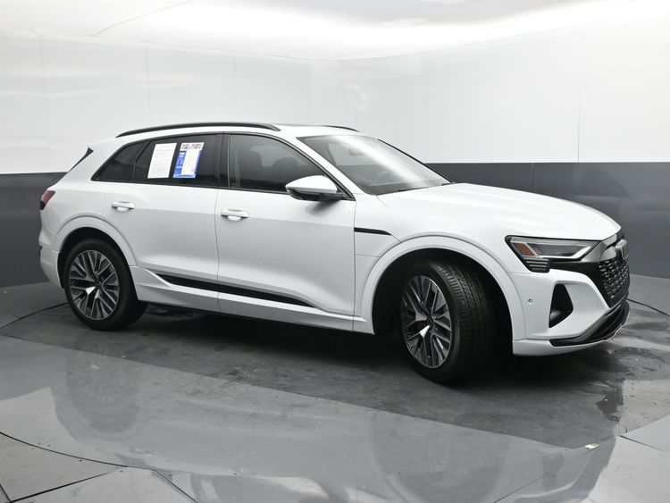 2024 Audi Q8 e-tron Prestige quattro