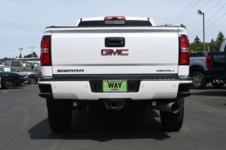 2018 GMC Sierra 2500HD Denali