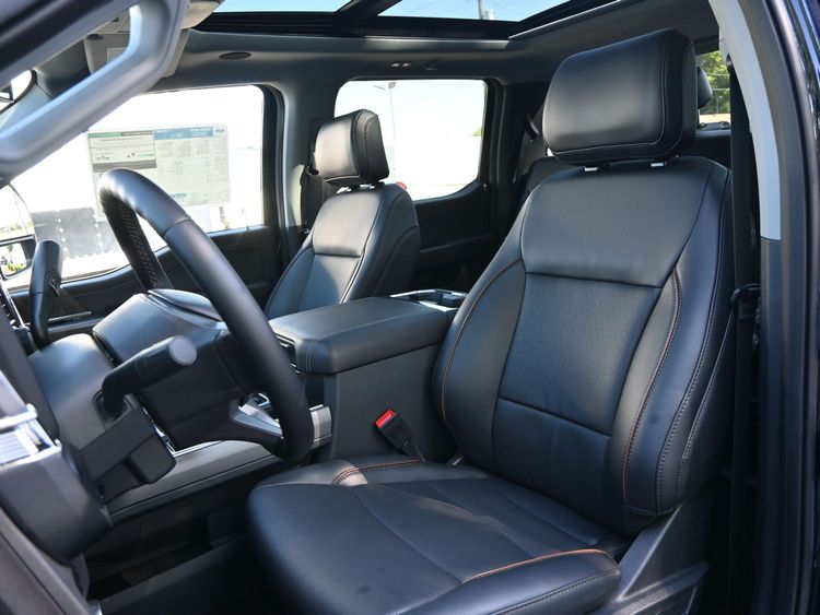 2025 Ford F-350 Super Duty Lariat - Photo 24