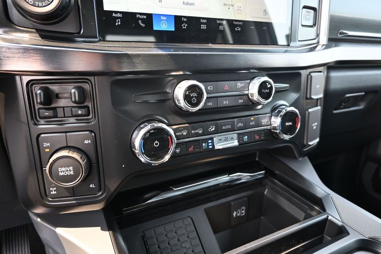 2026 Ford F-350 Super Duty LARIAT