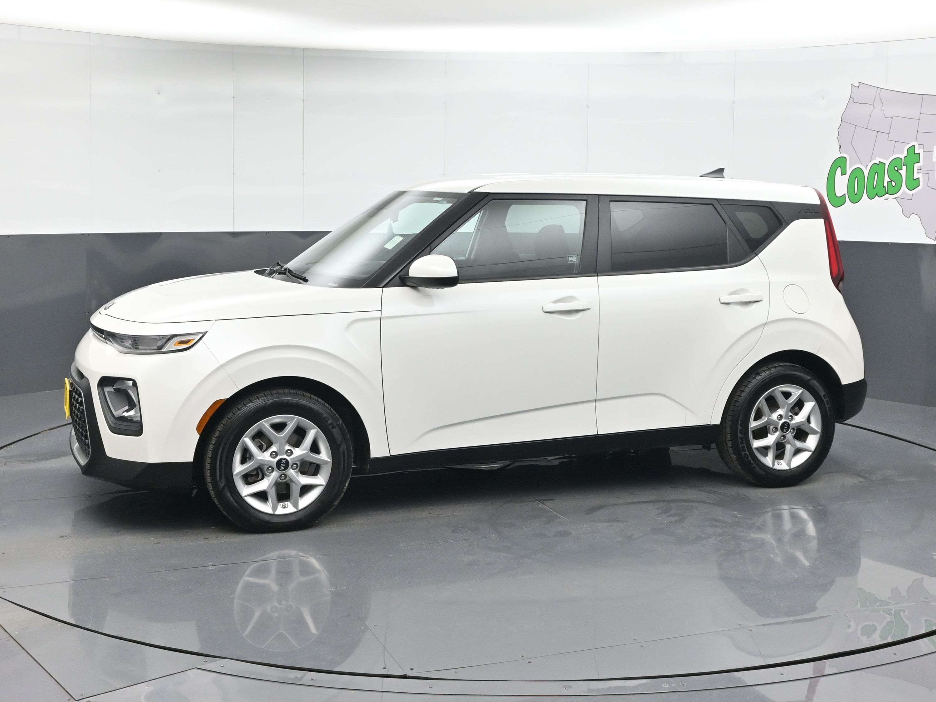 2021 Kia Soul LX S X-Line photo 2