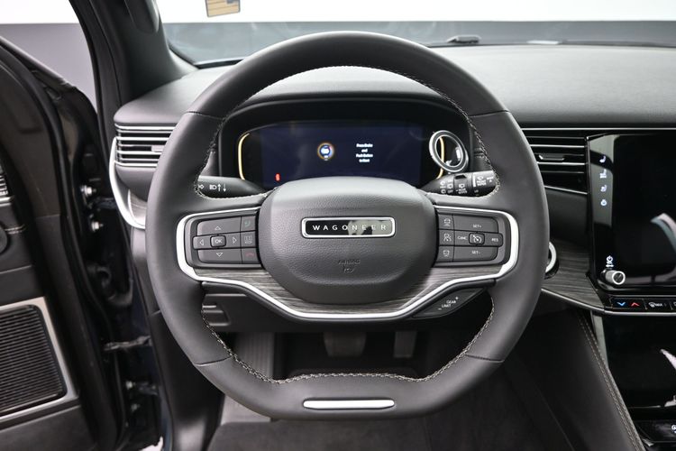2023 Jeep Wagoneer L Series III 4x4