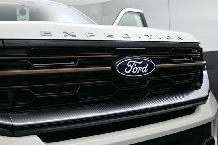 2027 Ford Expedition King Ranch