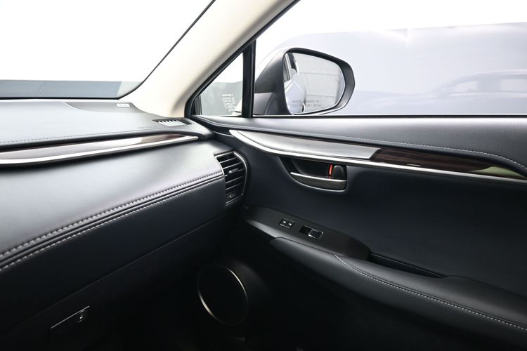 2021 Lexus NX NX 300h Luxury