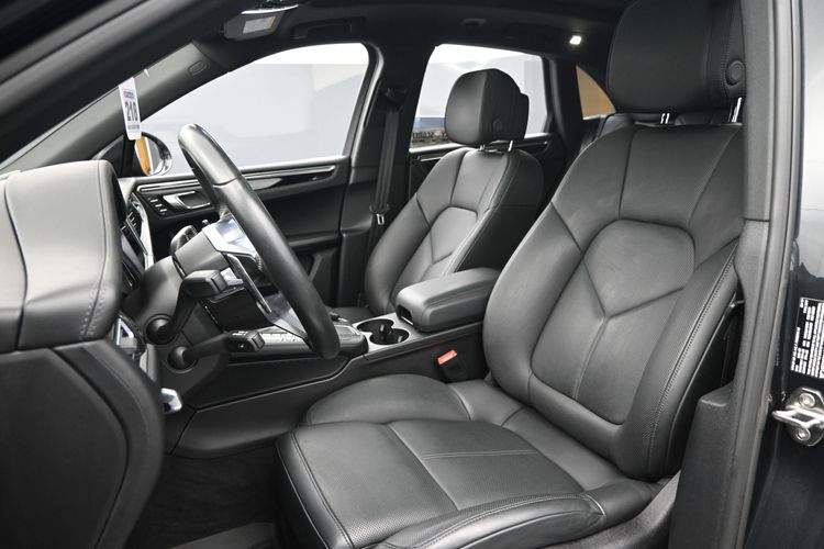 2020 Porsche Macan S