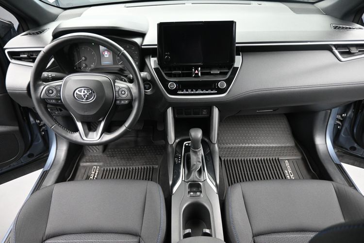 2023 Toyota Corolla Cross Hybrid SE