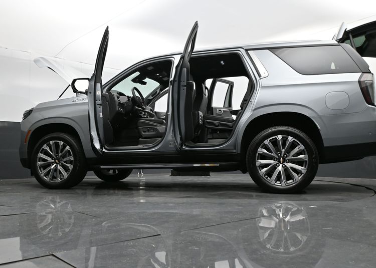 2025 Chevrolet Tahoe 4WD High Country