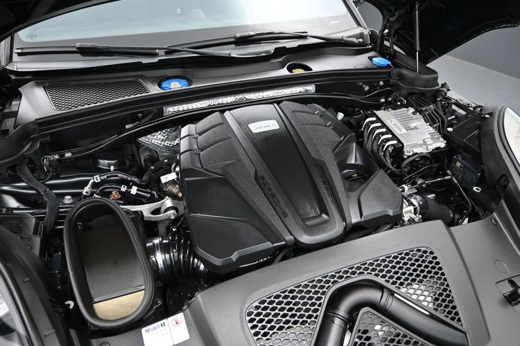 2020 Porsche Macan S