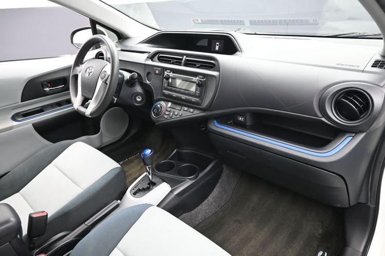 2013 Toyota Prius c Two
