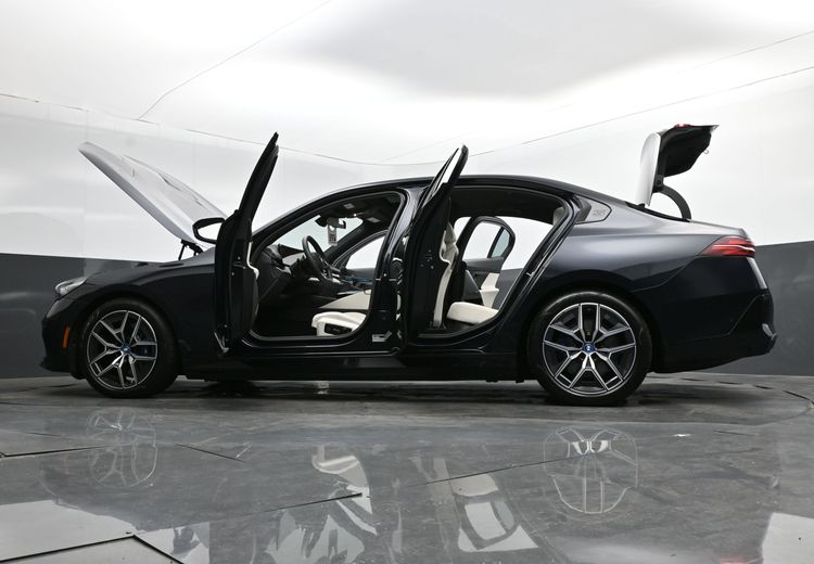 2025 BMW i5 Sedan xDrive40