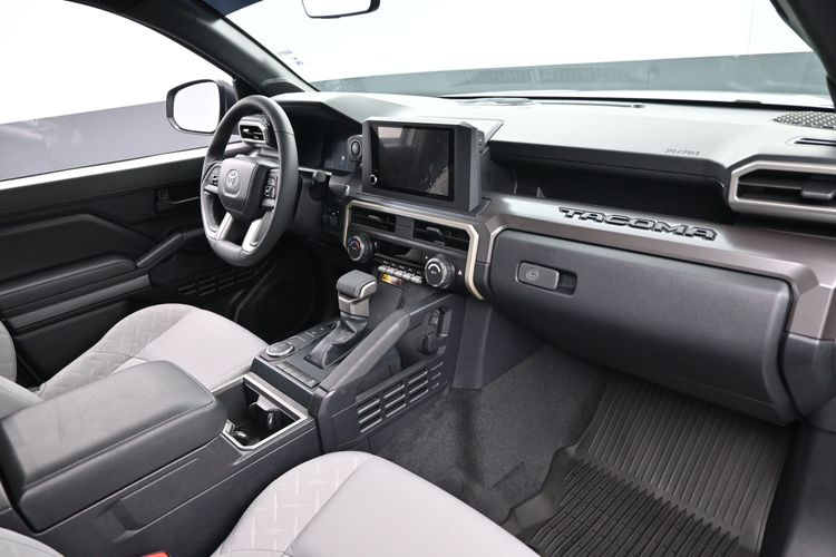 2025 Toyota Tacoma 2WD SR5