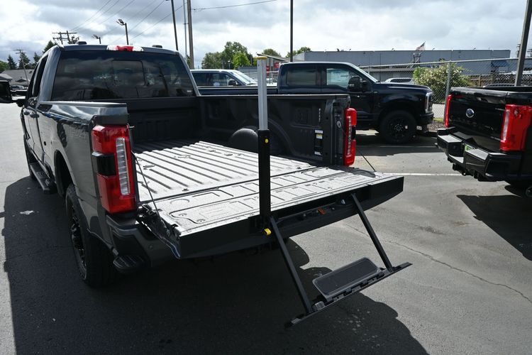 2026 Ford F-350 Super Duty LARIAT