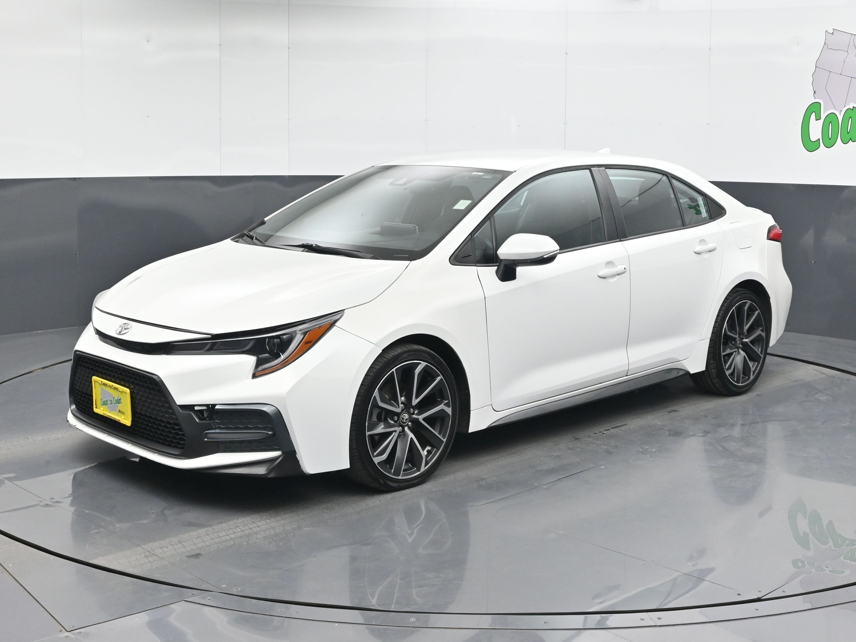 2020 Toyota Corolla SE photo 2