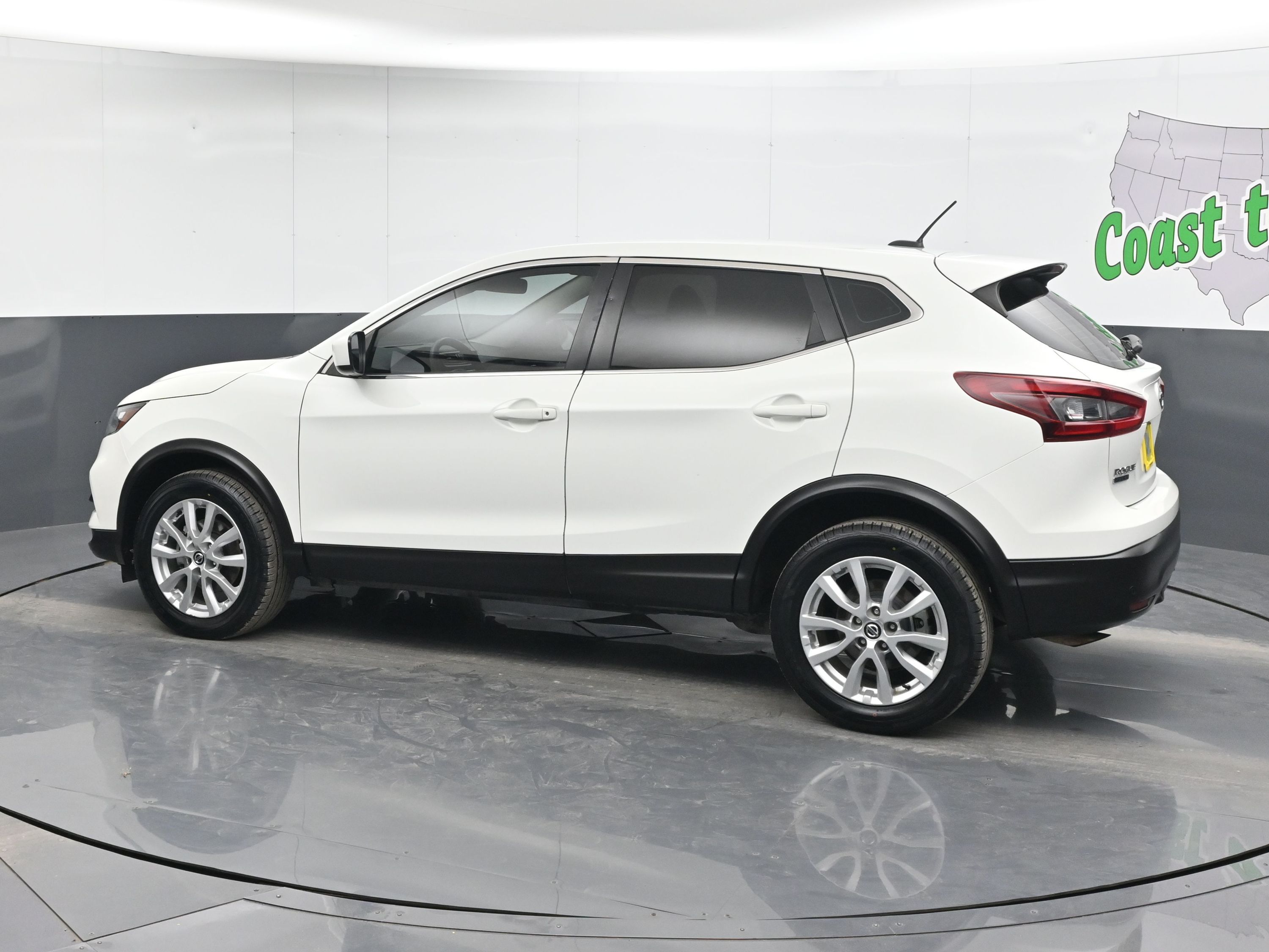 2021 Nissan Rogue Sport S photo 4