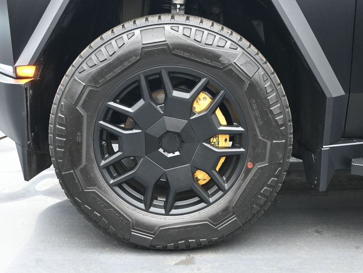 2024 Tesla Cybertruck All-Wheel Drive
