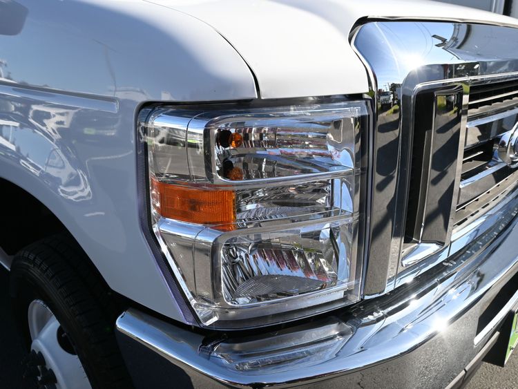 2025 Ford E-450 Cutaway 