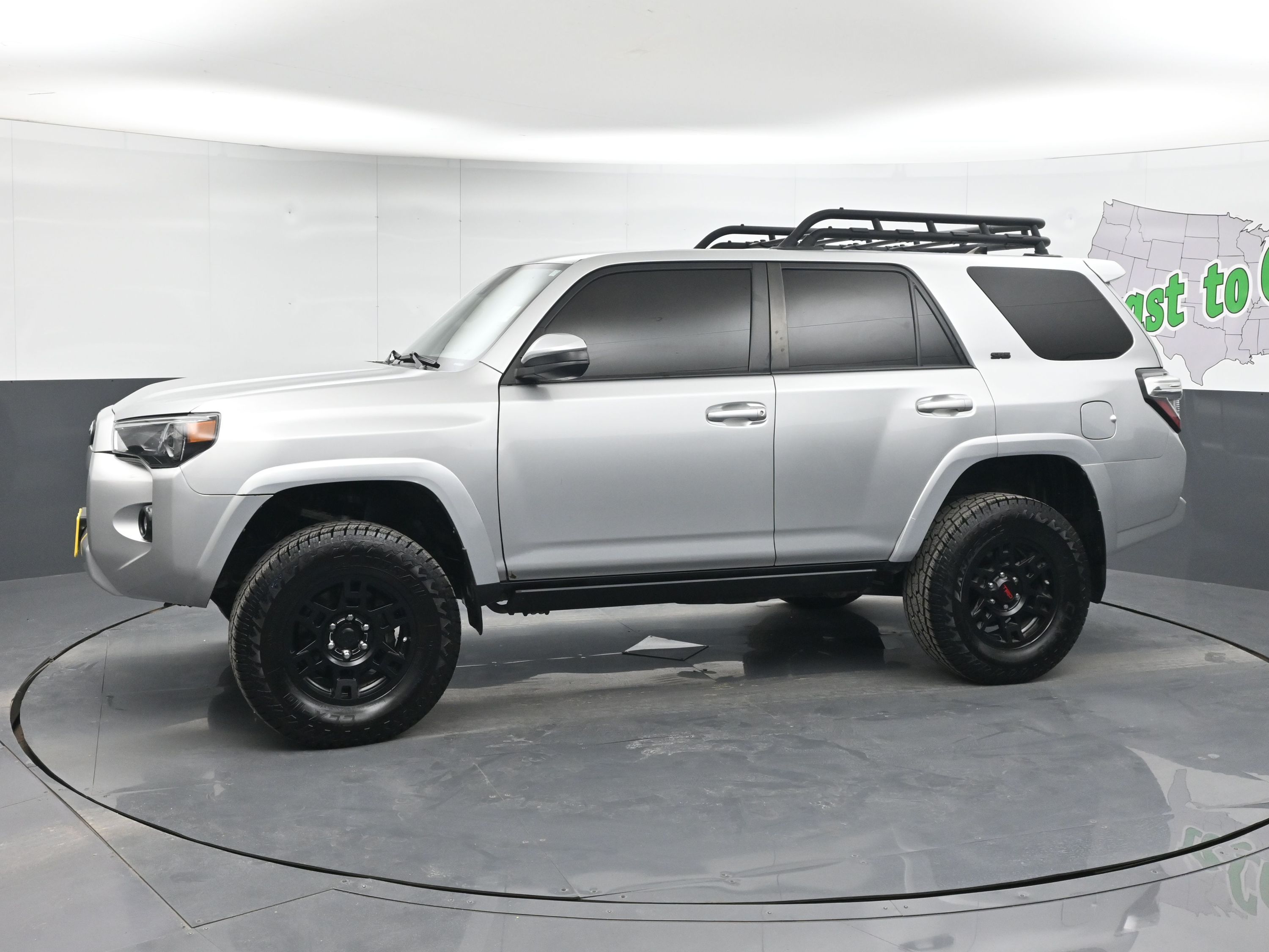2021 Toyota 4Runner SR5 photo 3