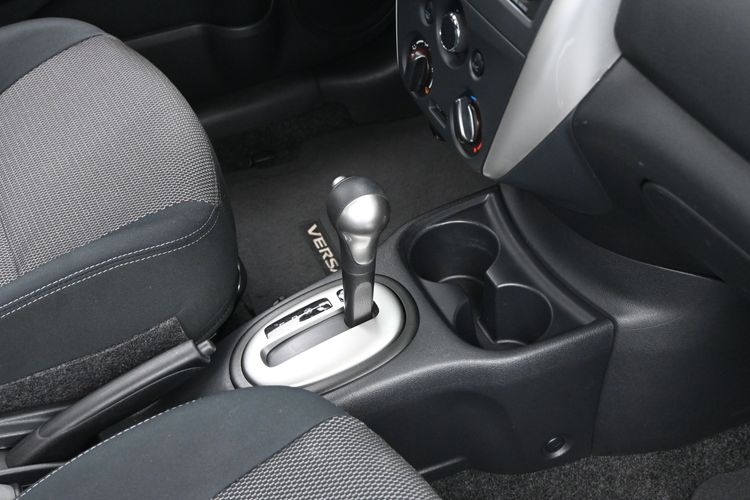 2016 Nissan Versa 1.6 SV