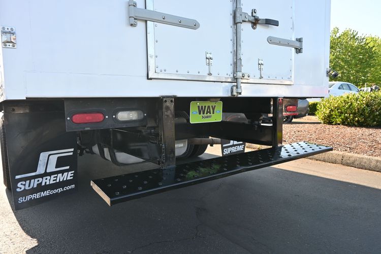 2013 Ford E-450 Cutaway 