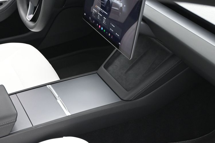 2025 Tesla Model 3 Long Range Rear-Wheel Drive