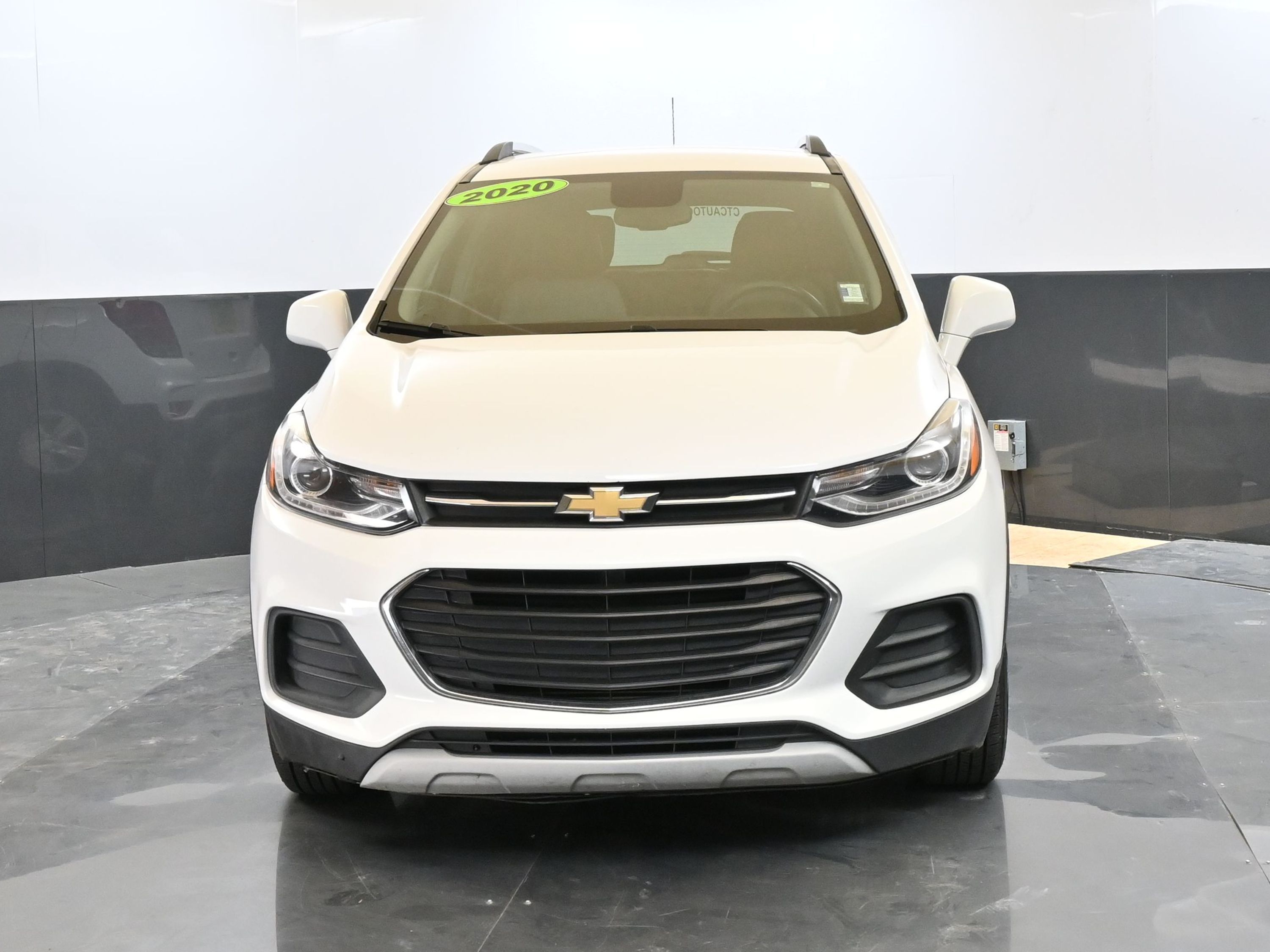 2020 Chevrolet Trax LT photo 3