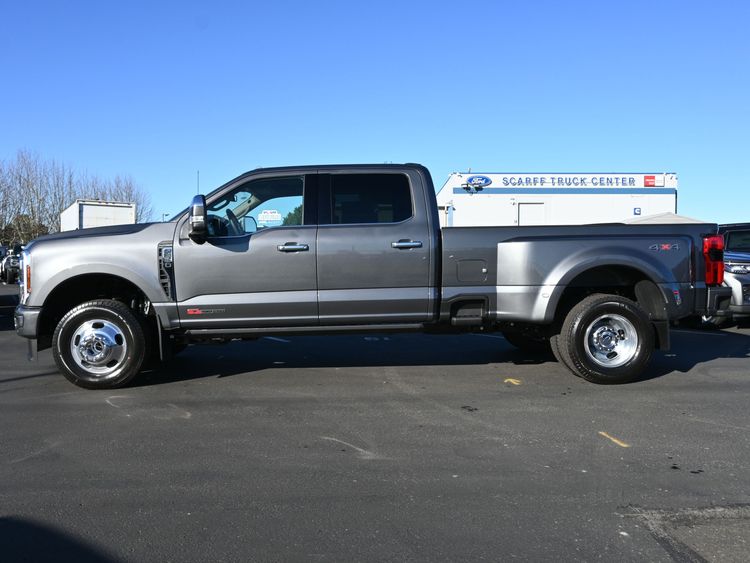 2026 Ford F-350 Super Duty Platinum