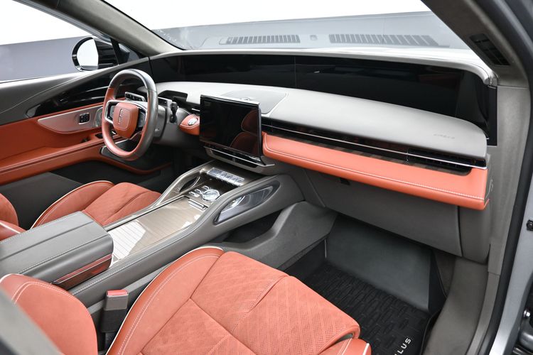 2024 Lincoln Nautilus Black Label