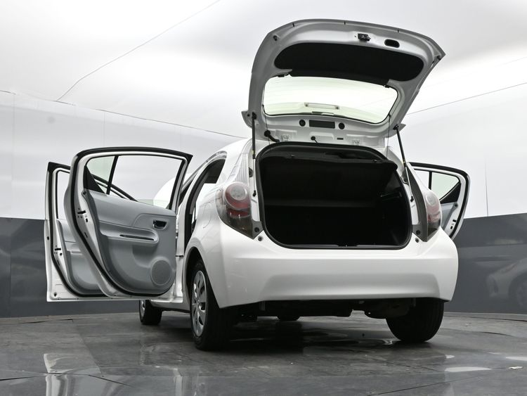 2013 Toyota Prius c Two