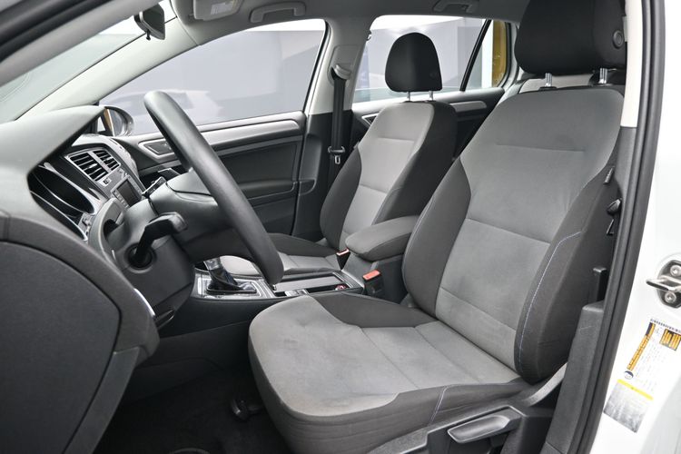2016 Volkswagen e-Golf SE