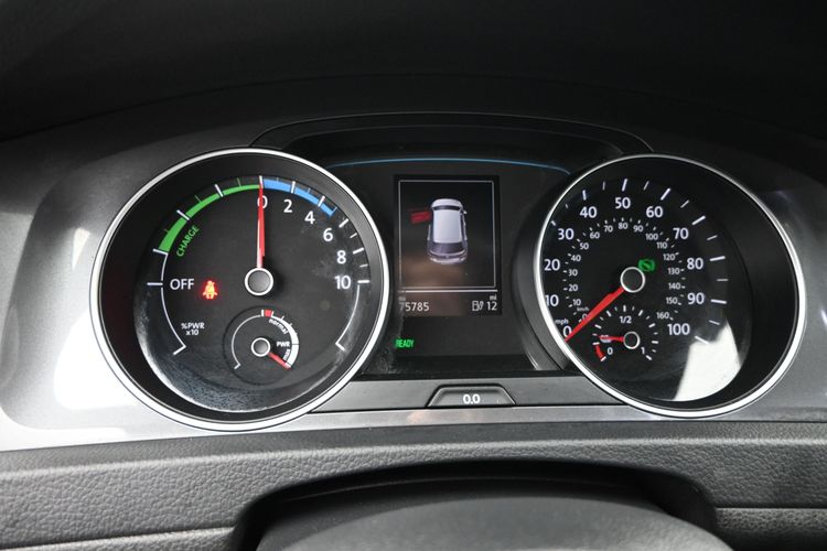 2016 Volkswagen e-Golf SE