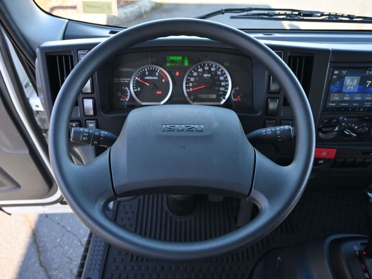 2024 Isuzu NPR HD 