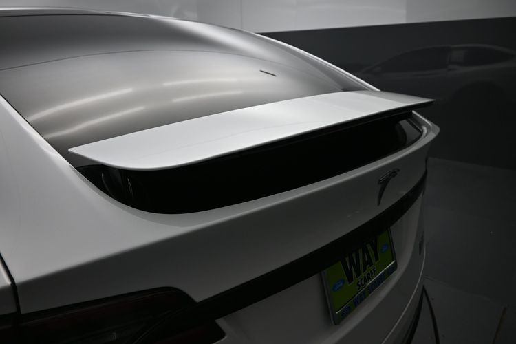 2022 Tesla Model X Plaid Tri Motor All-Wheel Drive
