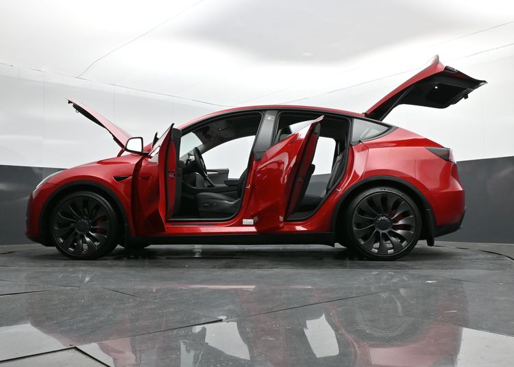 2022 Tesla Model Y Performance Dual Motor All-Wheel Drive