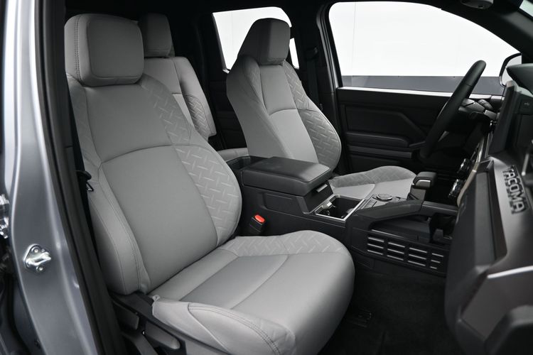 2025 Toyota Tacoma 2WD SR5