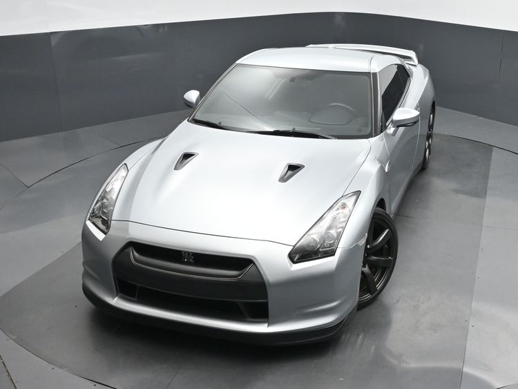 2011 Nissan GT-R Premium