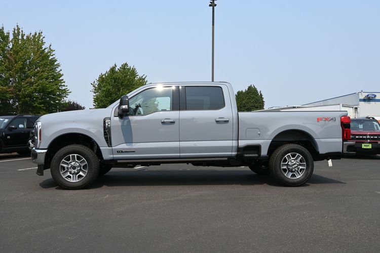 2026 Ford F-350 Super Duty LARIAT